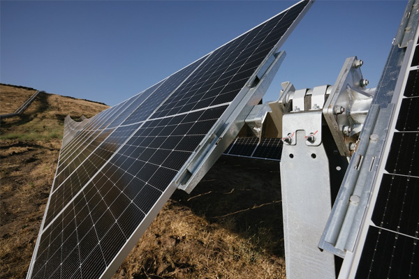 محركات BLDC المقاومة للماء لأنظمة التتبع بالطاقة الشمسية