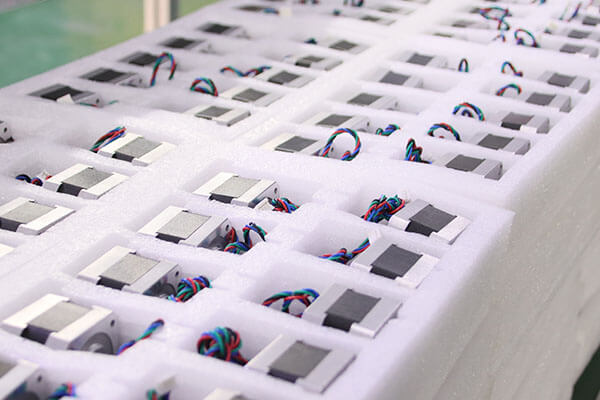 Warum integrierte Schritt-Servomotoren die Stabilit&auml;t in Hochgeschwindigkeitsanwendungen verbessern