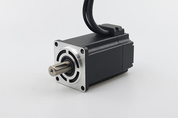servomotor de corrent continu nou.jpg